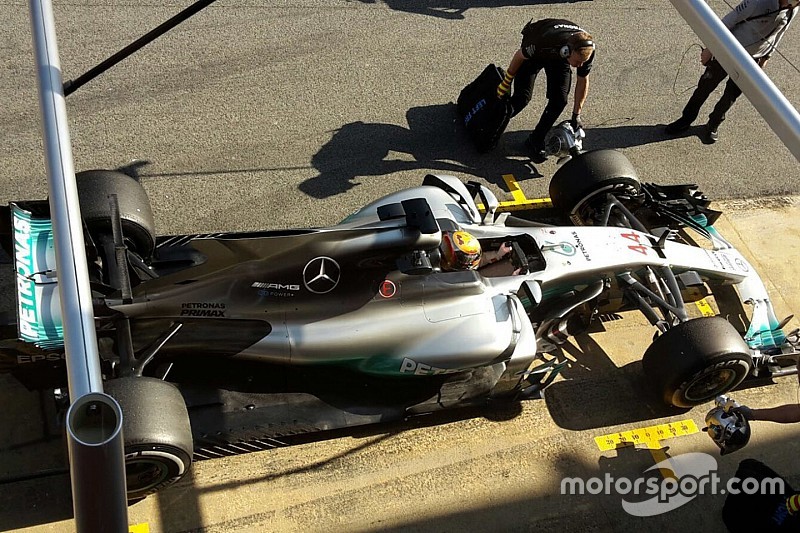 Análisis técnico: Mercedes busca refrigerar el W08