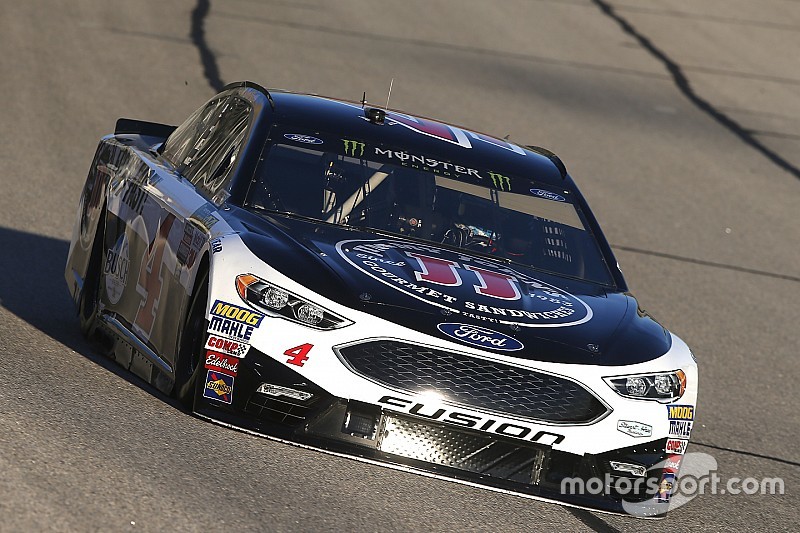 Harvick fue imparable en la segunda etapa en Atlanta
