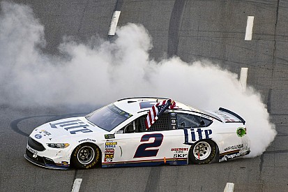 NASCAR: Brad Keselowski siegt erstmals in Martinsville