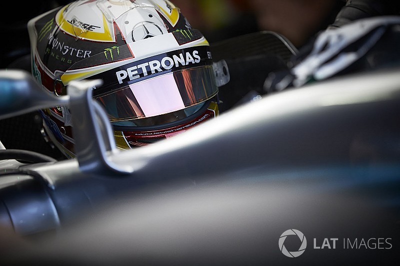 Hamilton drámai elfüstölése Malajziában: viszlát, VB