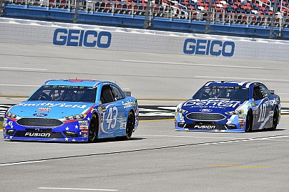 Aric Almirola substitui Danica Patrick na SHR em 2018