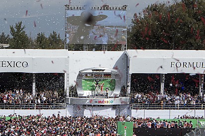Lewis Hamilton gana en México