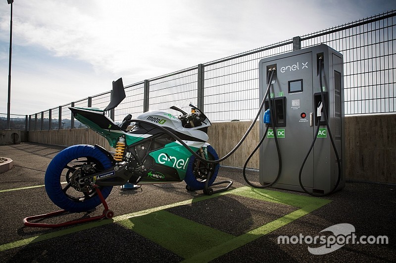 2019-ben rajtol az elektromos motorkerékpár-világkupa, a FIM MotoE World Cup