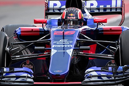 Newey, interesado en las suspensiones de Toro Rosso y Mercedes