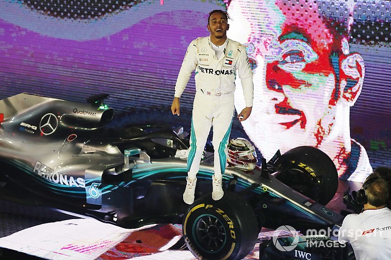 Mondiale piloti F1: Hamilton ha 40 punti di vantaggio su Vettel dopo Singapore