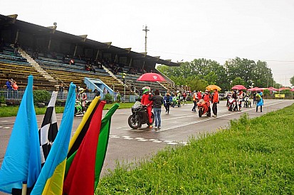 Перший етап UASBK почався дощовими та змішаними заїздами