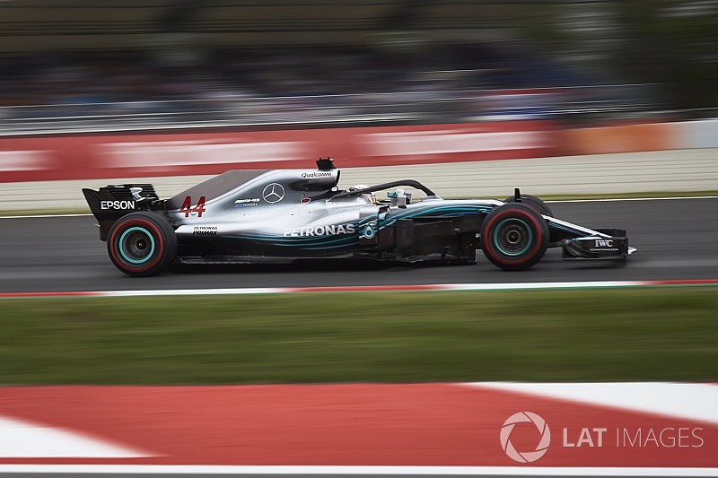 Mercedes bantah desak Pirelli ubah spek ban F1