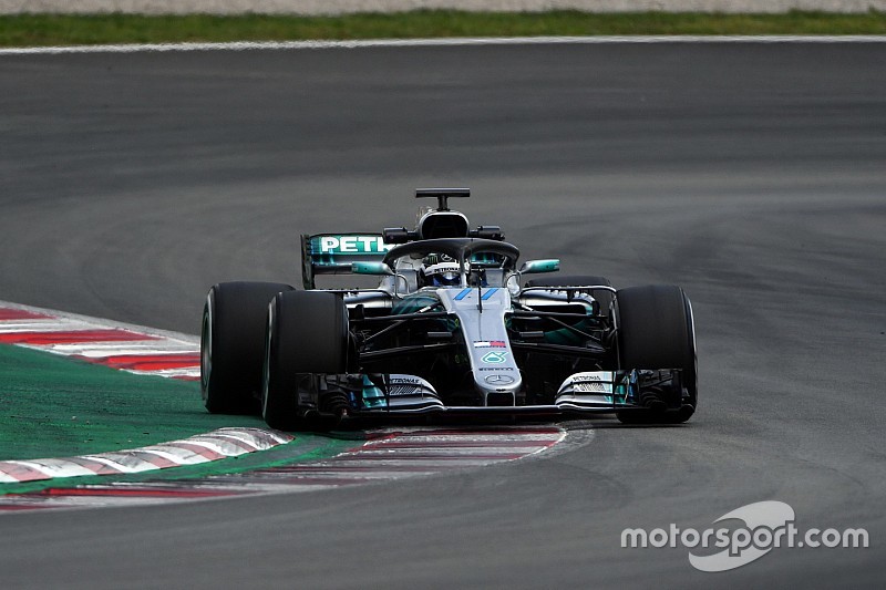 Mercedes reaviva el debate del aceite en F1