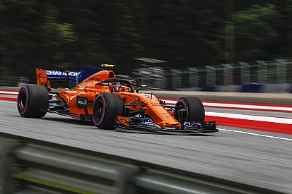 McLaren, Brown ammette: "La macchina di quest'anno ha meno downforce di quella del 2017"