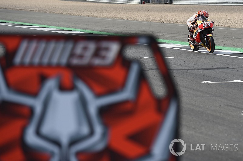 Quebra de Márquez coloca fogo no campeonato; veja tabela