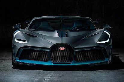 Bugatti представила в Пеббл-Бічі новий гіперкар Divo