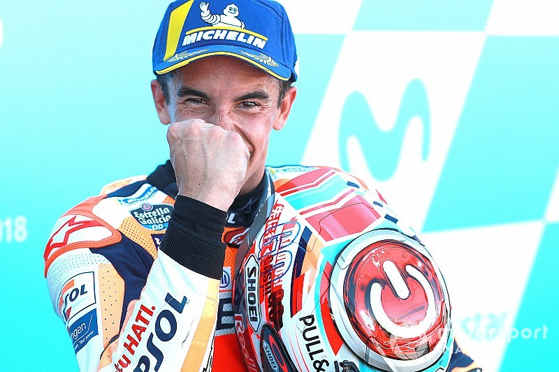 Perjudian ban antar Marquez ungguli Dovizioso