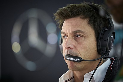 Wolff: "L'ordine di scuderia? Infelice, ma dovevamo proteggere Hamilton da Vettel"
