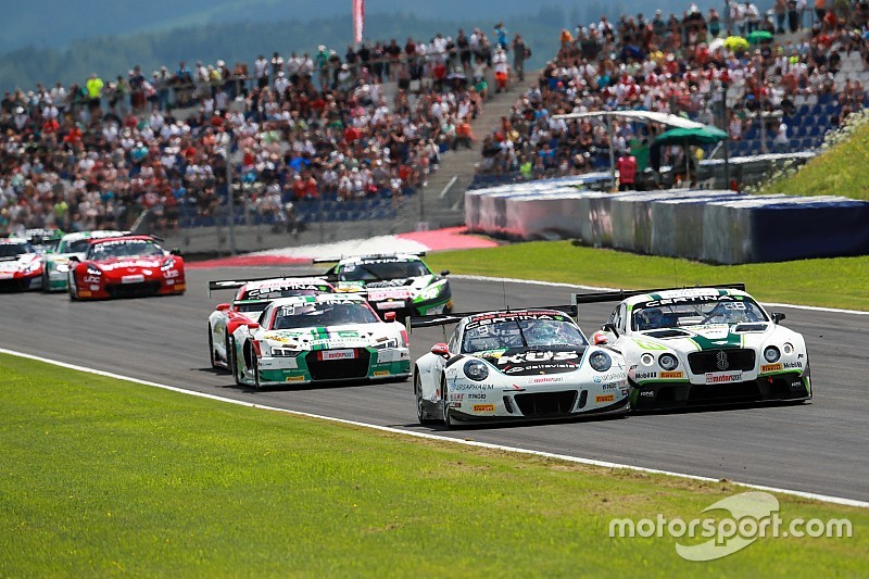 Mehr als 30 Autos starten im GT-Masters 2017