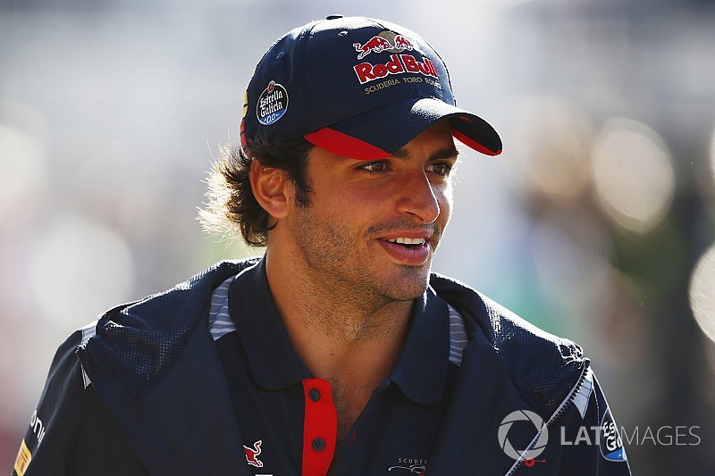 Сайнс подписал контракт с Renault, Toro Rosso перейдет на моторы Honda