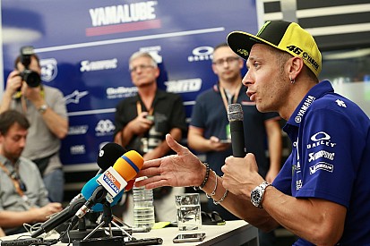 Rossi: Saya beruntung tidak cedera patah tulang