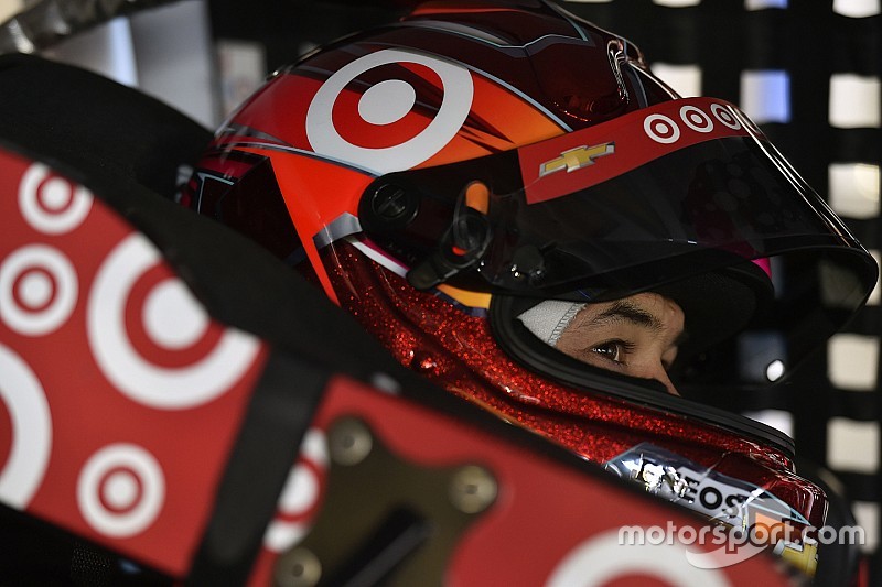 Chuva cancela classificação da NASCAR; Larson é pole