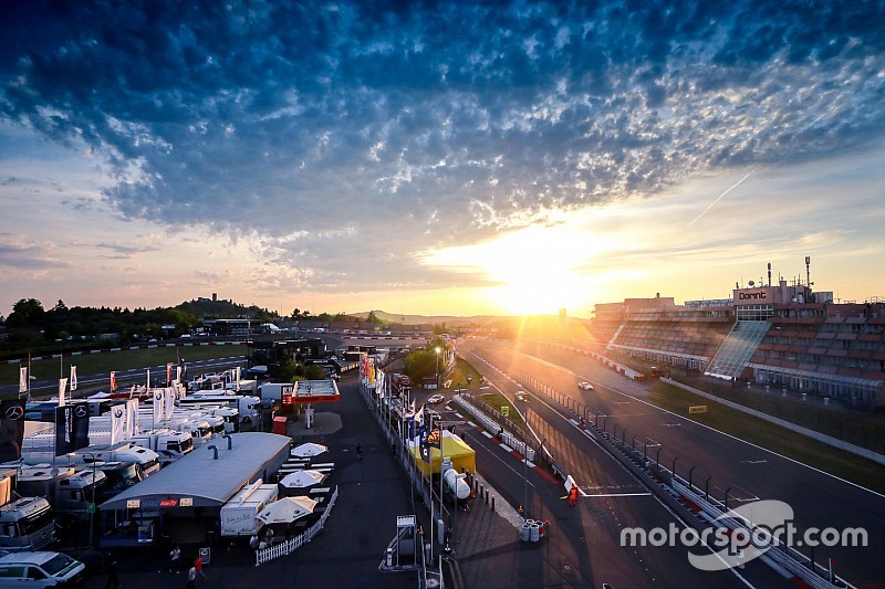 24h Nürburgring 2017: Zwischenstand nach 120 Runden