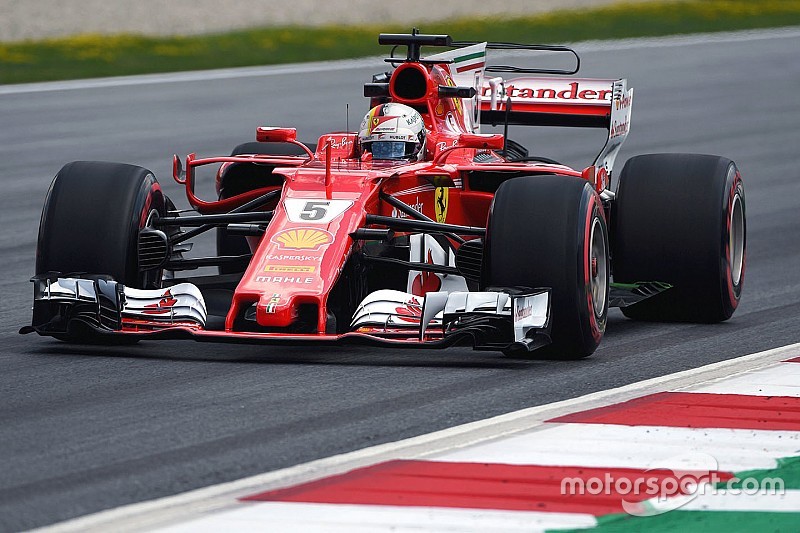 Vettel, Ferrari'nin geliştiğini düşünüyor