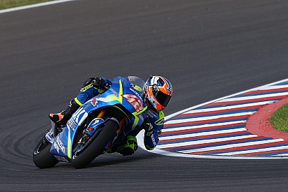 Rins: “Cuando he montado la goma blanda he muerto”