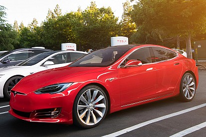 La Tesla P100D plus rapide qu'une hypercar grâce à une fonction cachée