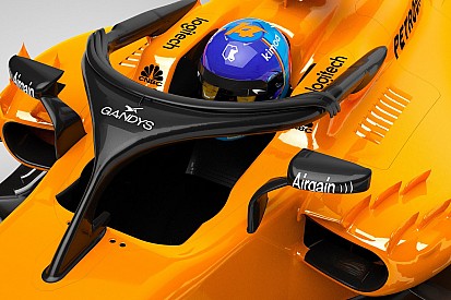 A McLaren vette a lapot: strandpapucsokat reklámoznak a Halón