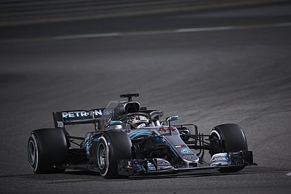 Hamilton pede para Mercedes melhorar comunicação na corrida