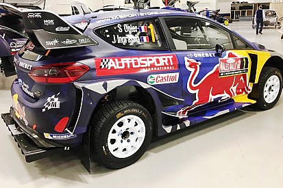 Ogier y Tanak, con una decoración de Autosport para el Rally de Gales