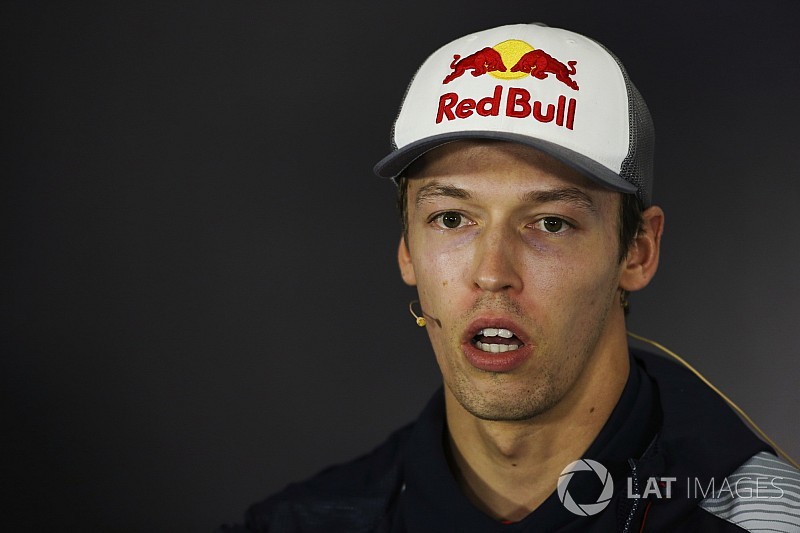 Kvyat, Red Bull'un geleceğiyle ilgili vereceği kararı bekliyor