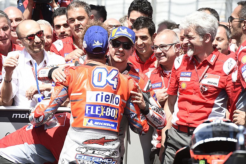 Análisis: 'chapeau' para Márquez, Lorenzo y Honda