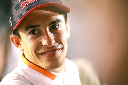 “No creo” que Rossi ayude a Maverick a ser campeón, dice Márquez