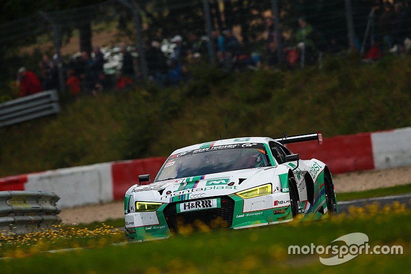 VLN 6: Audi besiegt Porsche in packendem Vierkampf