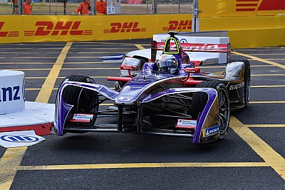 Bird supera punição e vence em Hong Kong; Piquet é 4º
