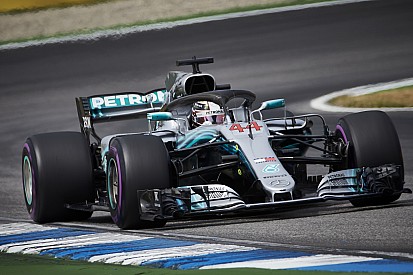 Almanya'da günün pilotu Hamilton!