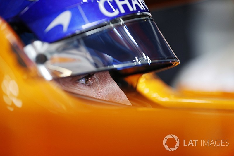McLaren diz que ainda não fala de renovação com Alonso