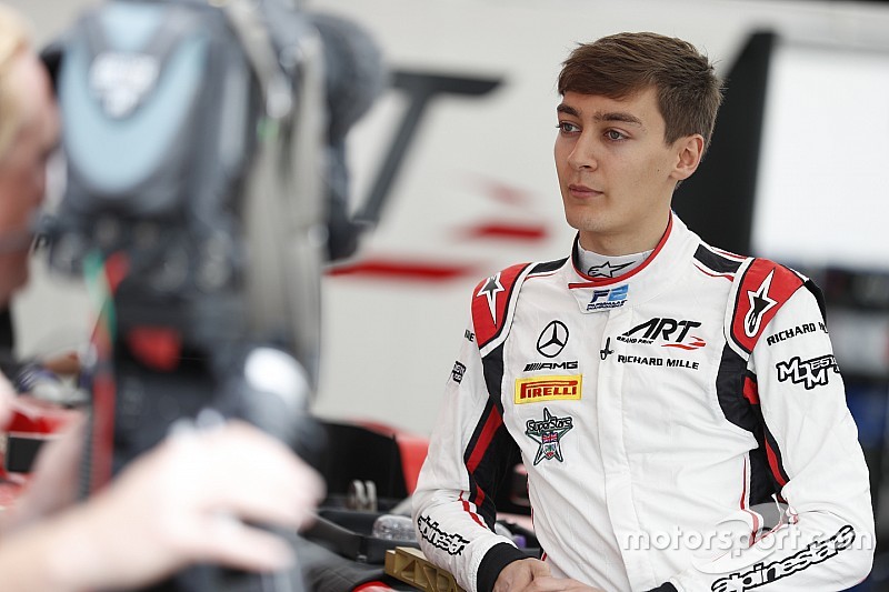 F2: Russell piste su şisesi attığı için ceza aldı