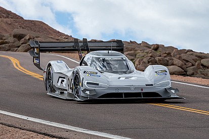 Volkswagen I.D R побив рекорд електромашин на Фестивалі швидкості в Гудвуді