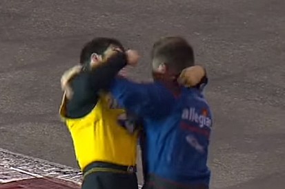 Nach Kollision auf der Strecke: NASCAR-Fahrer lassen Fäuste fliegen