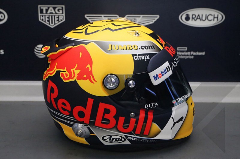 Ферстаппен привез на домашний этап Red Bull новый шлем