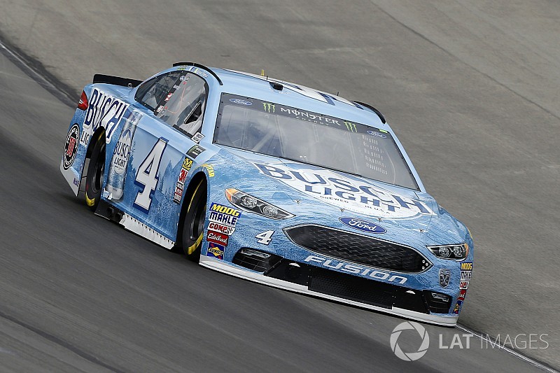 Kevin Harvick fue afectado en Texas por