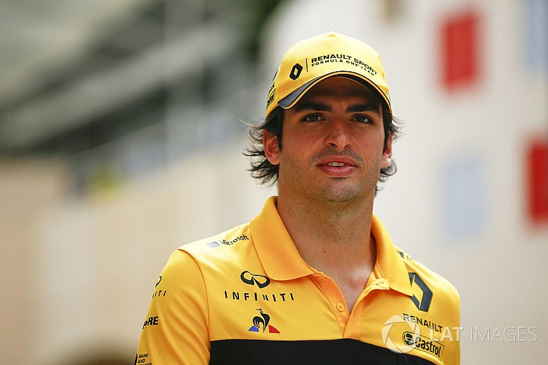 Sainz, Melbourne'de muz yüzünden zehirlendiğini düşünüyor