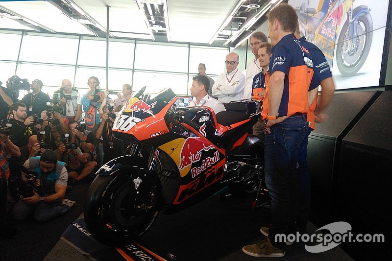 KTM presenta su moto para la temporada 2017