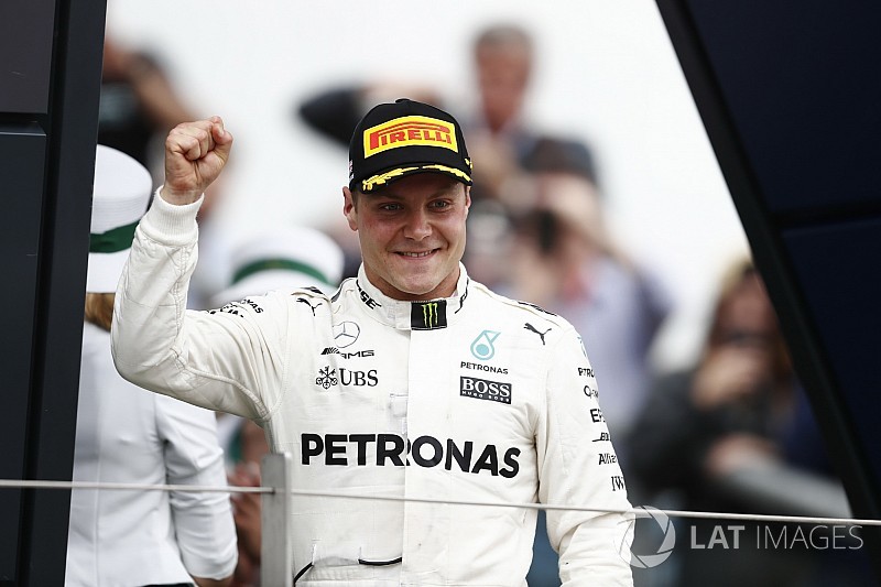 Permanência de Bottas é quase automática, diz Wolff