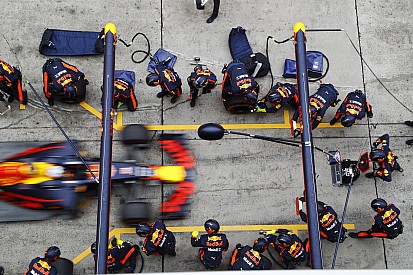 Невдачі не змусять Red Bull відмовитися від обраної концепції шасі