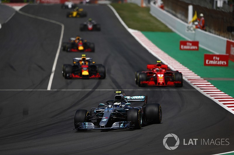 Marko: Pirelli, Mercedes'in talebi üzerine lastikleri değişti