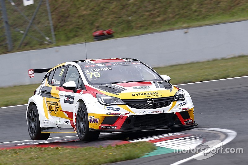 TCR: Szlovák pole-pozíció Thaiföldön, Michelisz 3., Tassi ötödik