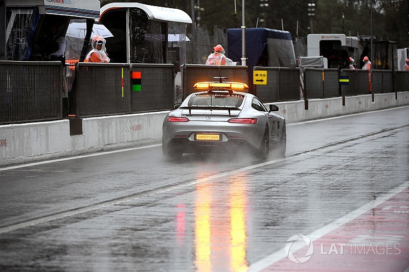 Végig viharos idő lehet a Maláj Nagydíjon: Vettel nagy sansza?