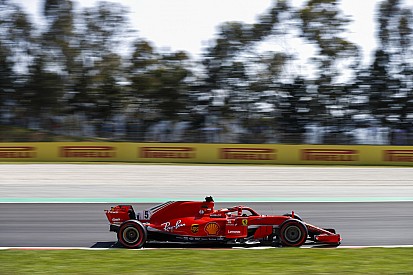 Hamilton: Ferrari muhtemelen gücünü saklıyor