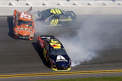 Daytona 500: Jimmie Johnson wrecks out of all three Speedweeks races