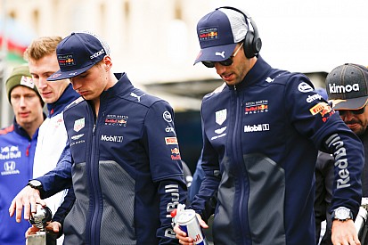 Verstappen, Ricciardo ordered to apologise at Red Bull factory